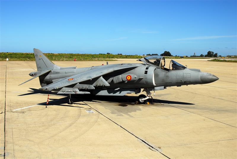 EAV-8Plus at Rota ramp.JPG